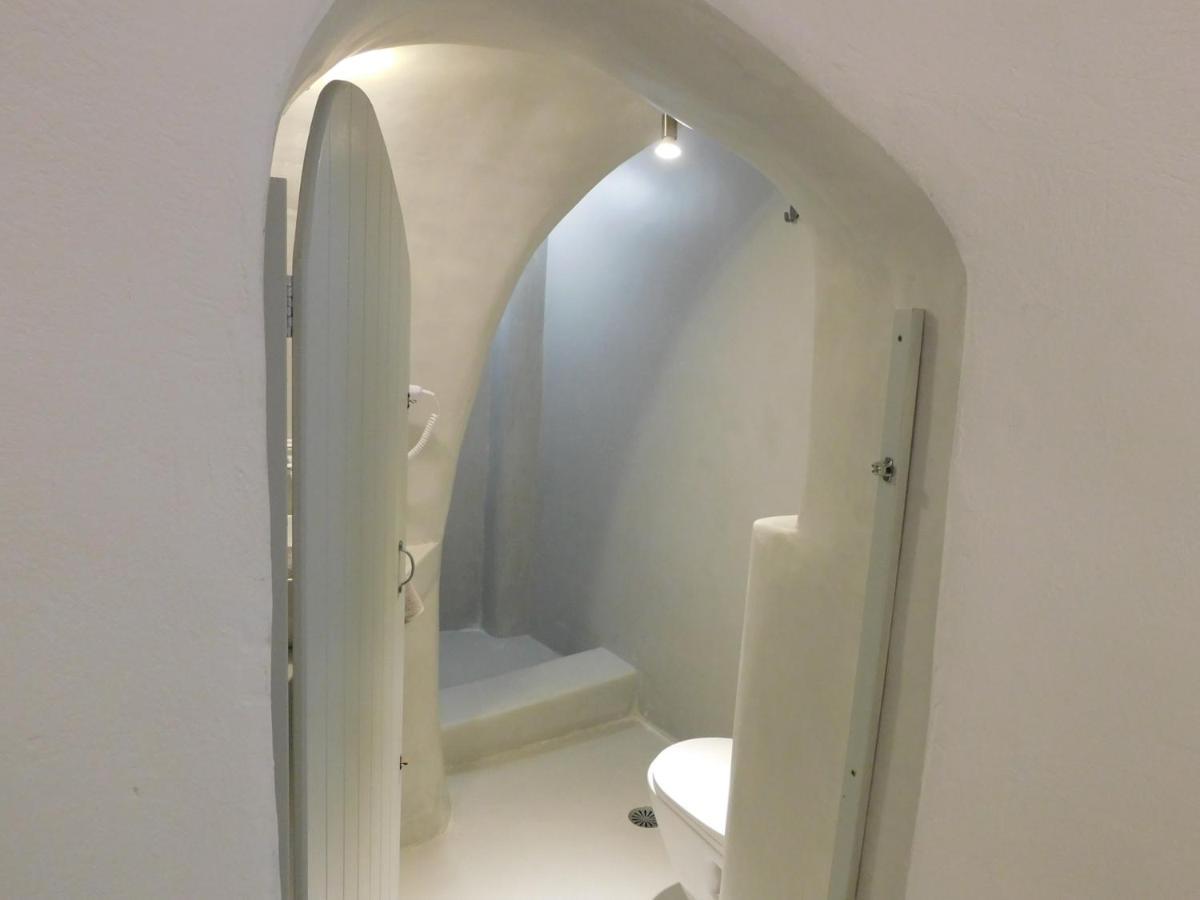 Thera Victory Center Fira (Santorini) Exterior photo